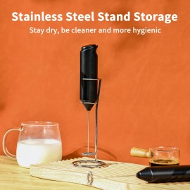 電動ミルク泡立て器、ハンドヘルド、電池式泡立て器泡立て器、コーヒー、カプチーノ、ラテ、フラッペ、抹茶、ホットチョコレート、キッチンアクセサリー用ミニドリンクミキサー (ブラック) (電池は含まれません)